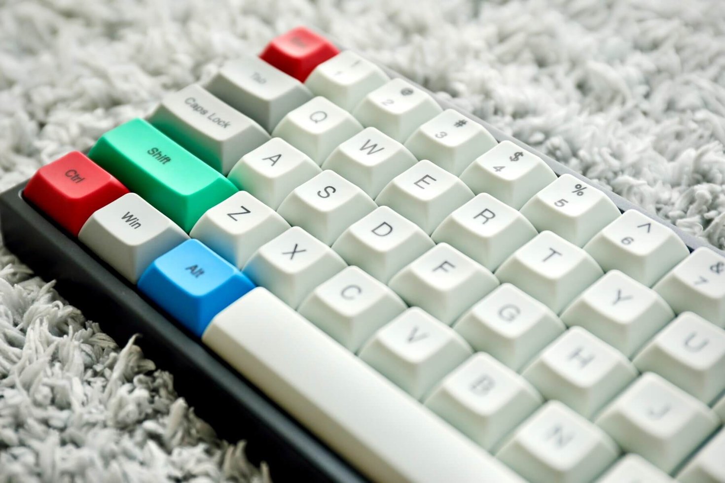 20 Useful Windows Keyboard Shortcuts to Speed Up Your Workflow image